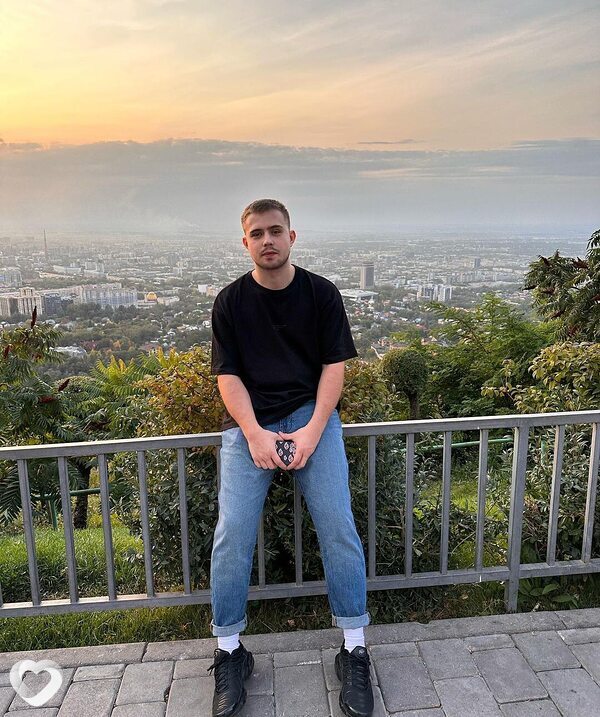 Владислав, 25, Москве — анкета №1364374