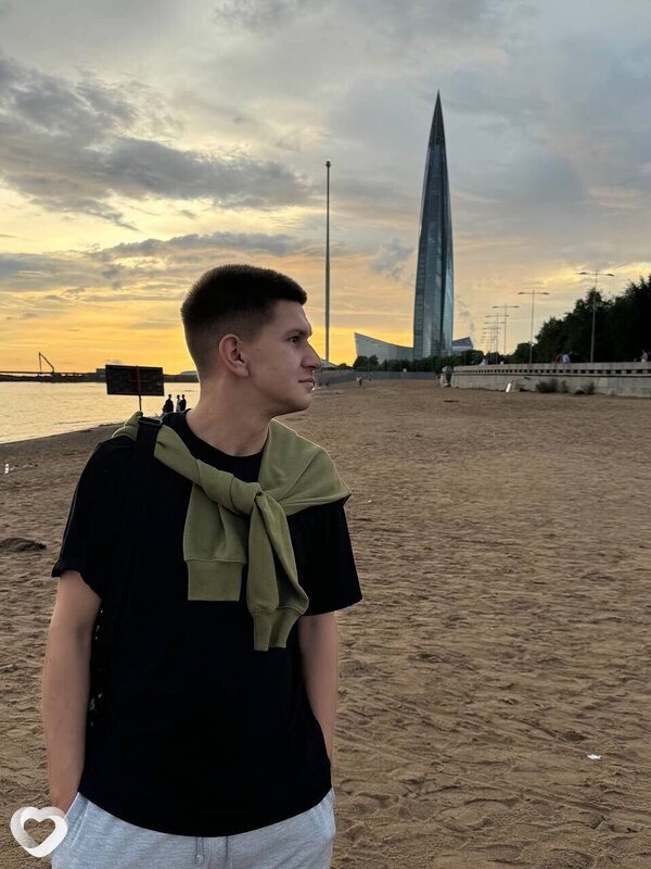 Дима, 21, Екатеринбурге — анкета №1365682