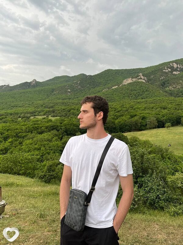 Эльдар, 23, Москве — анкета №1365795