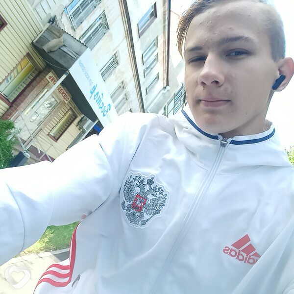 Антон, 20, Кургане — анкета №1367924