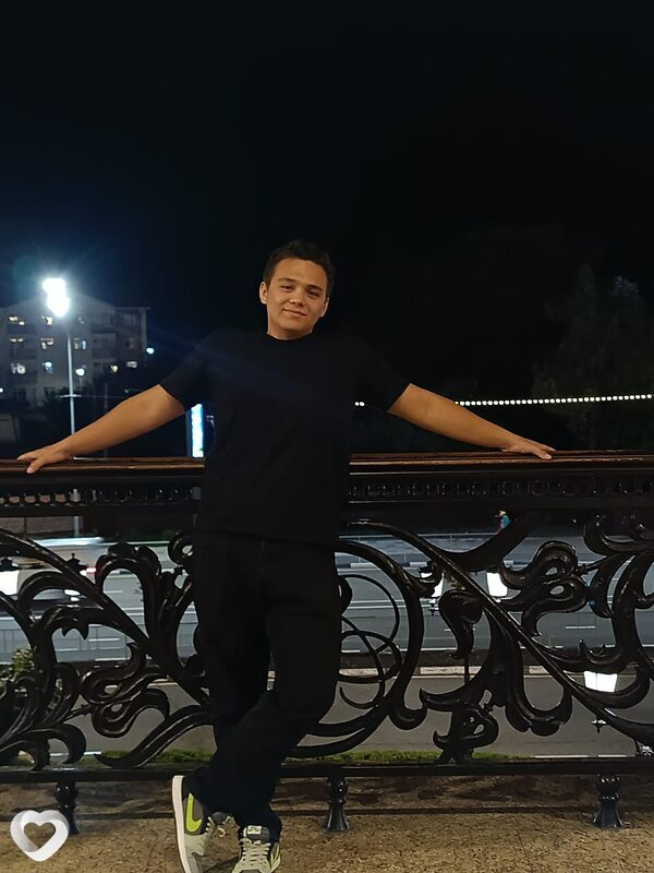 Сережа, 20, Сочи — анкета №1369968