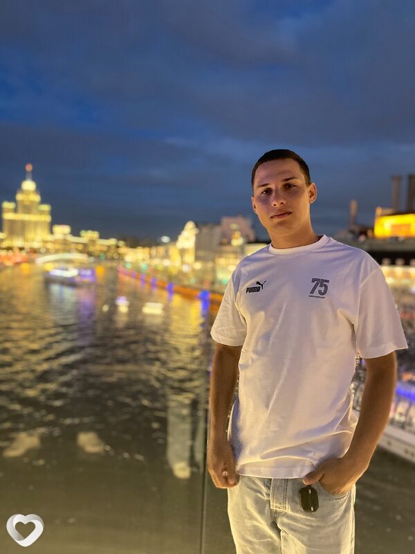 Антон, 23, Москве — анкета №1370750