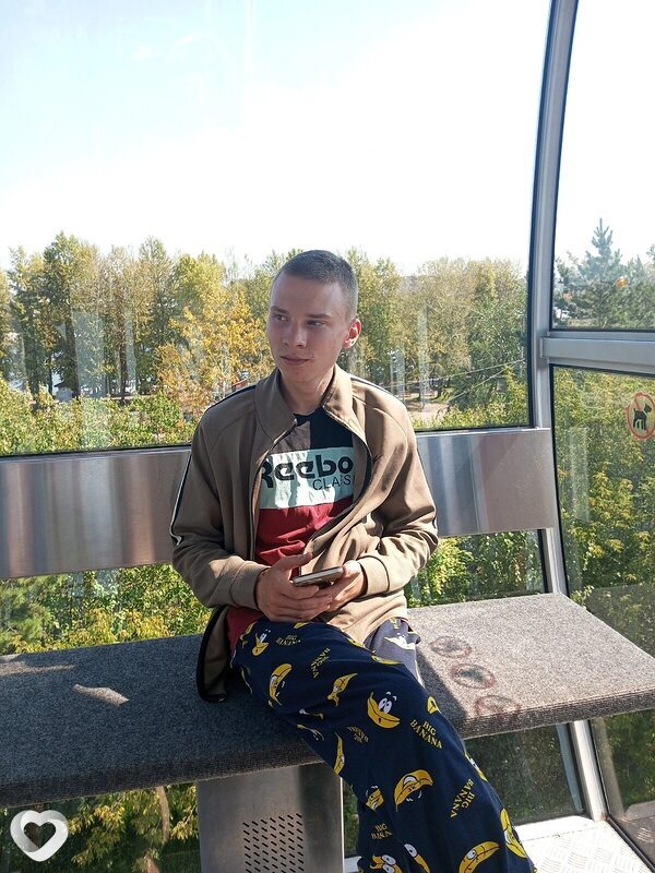 Сергей, 21, Томске — анкета №1371551