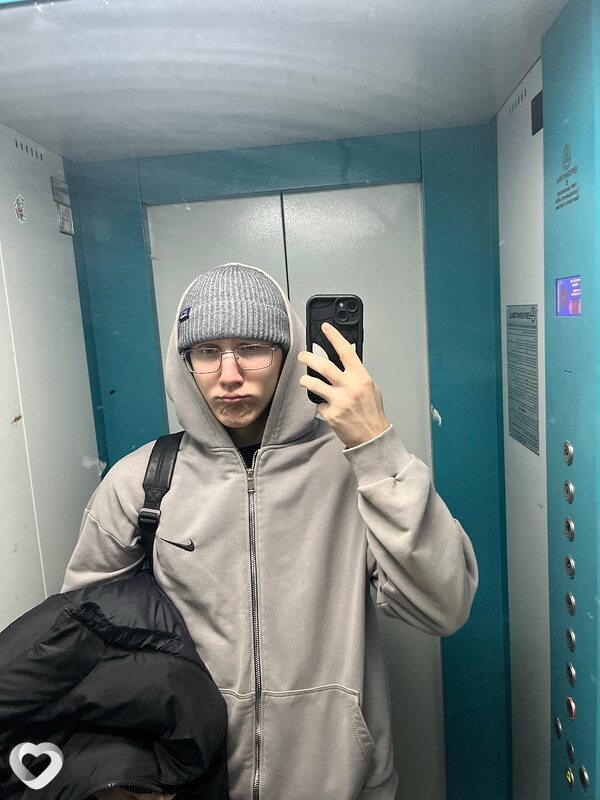 Олег, 20, Североморске — анкета №1371814