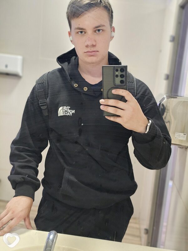 Александр, 20, Москве — анкета №1372238