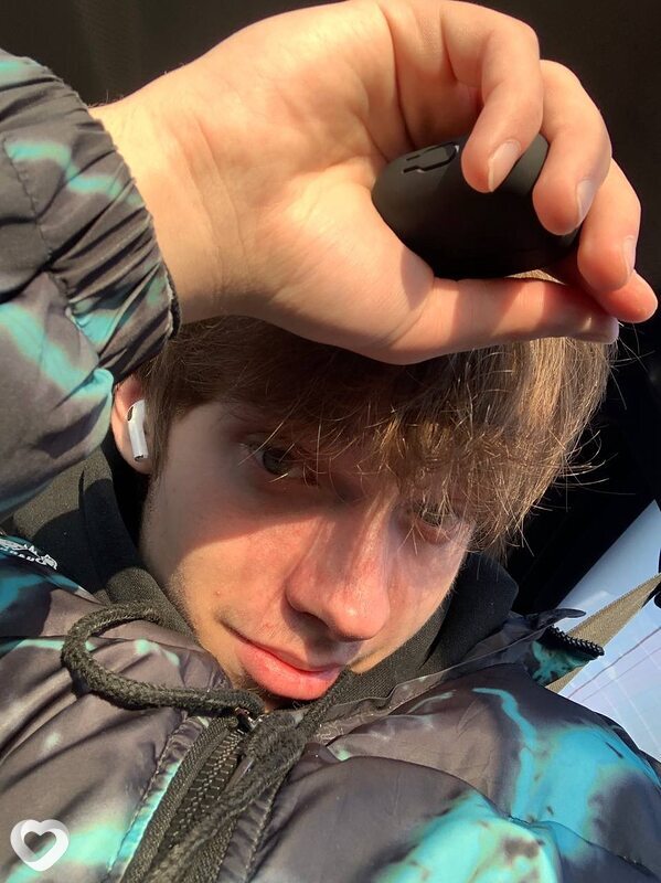 Максим, 20, Орёл — анкета №1372889