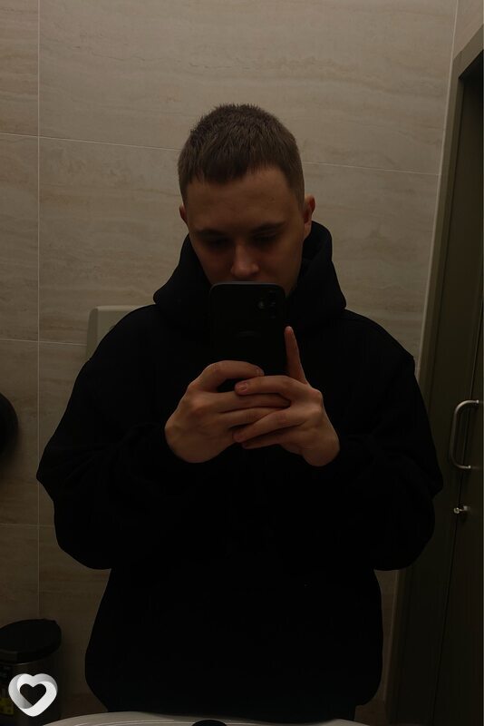 Александр, 26, Красноярске — анкета №1373031