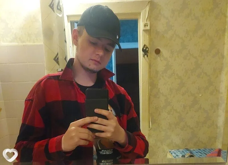 Александр, 21, Барнауле — анкета №1374216
