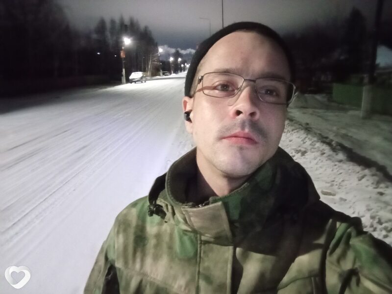 Олег, 28, Карабаше — анкета №1375786