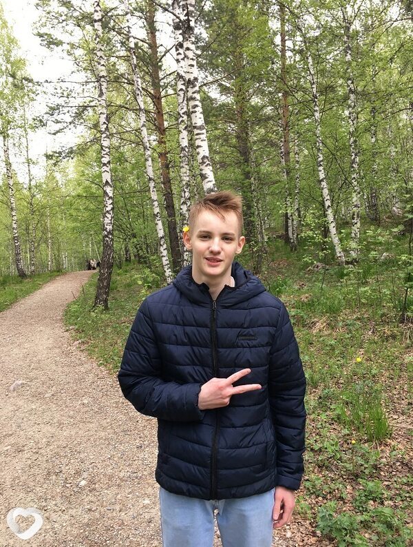 Максим, 21, Москве — анкета №1376793