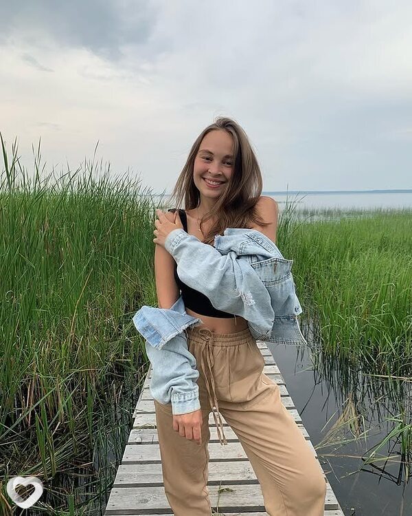 Юля, 22, Бердске — анкета №1377524