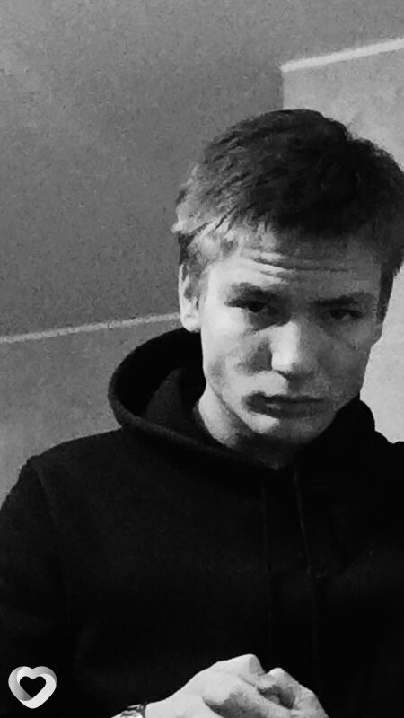 Денис, 21, Санкт-Петербурге — анкета №1377500