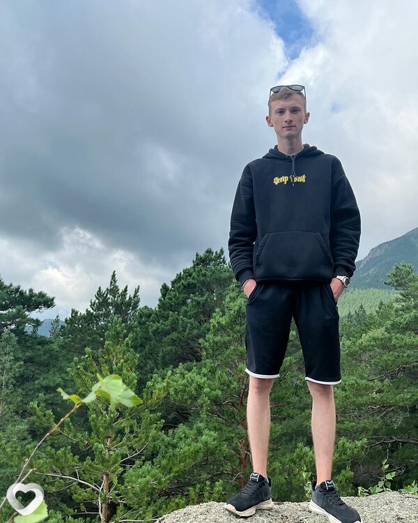 Сергей, 22, Петропавловске — анкета №1377965