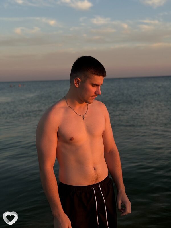 Максим, 26, Москве — анкета №1378102