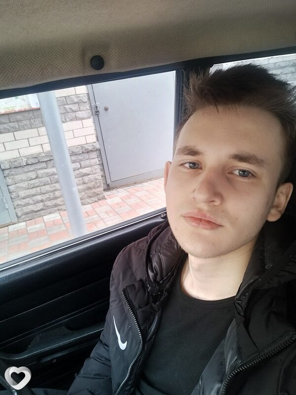 Макс, 21, Кирове — анкета №1378685