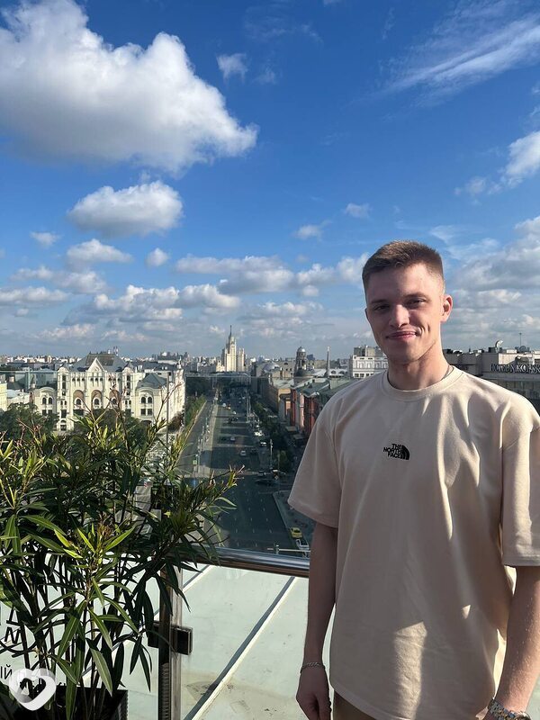 Артем, 23, Ярославле — анкета №1379490