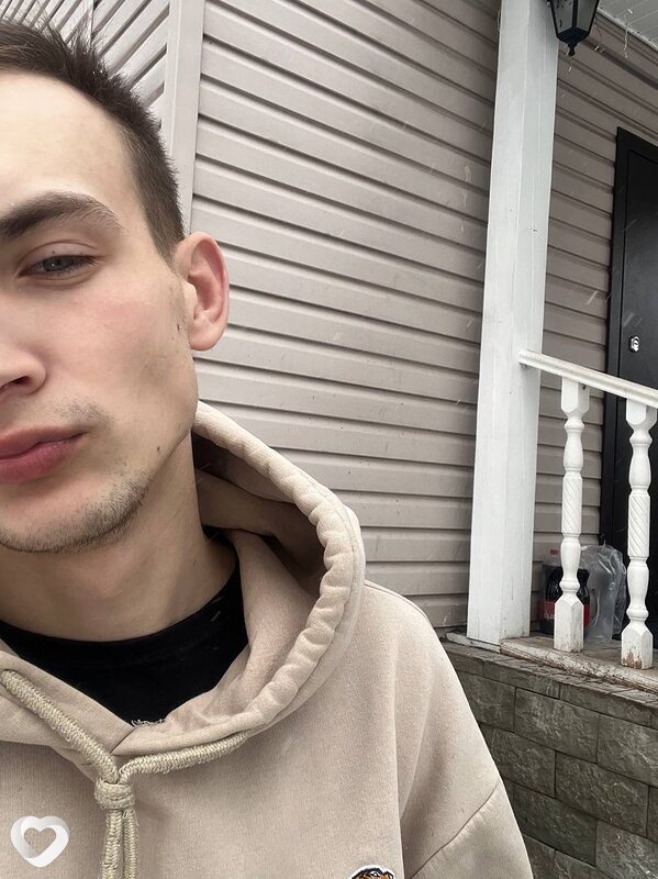 Павел, 24, Саратове — анкета №1379630