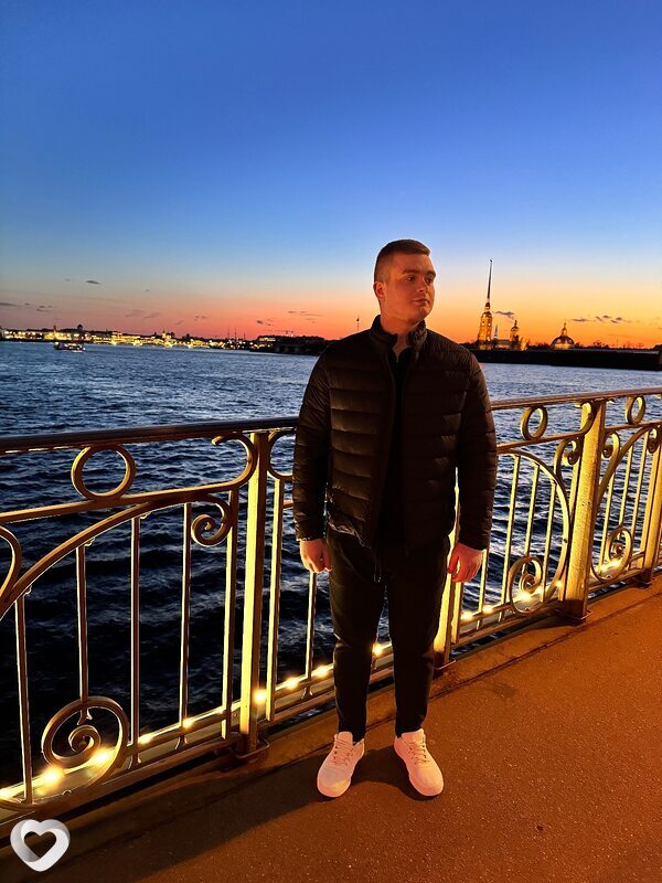 Юрий Фото-не-моё, 29, Димитровграде — анкета №1379779