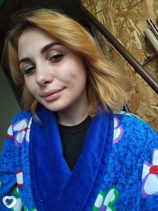Оксана, 21, Каменске-Уральском — анкета №1380785