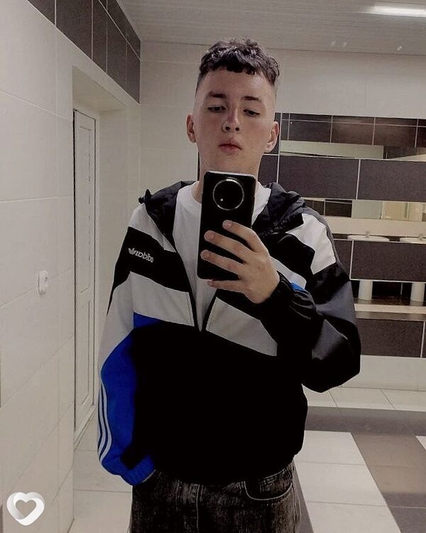 Виталий, 20, Пинске — анкета №1383723