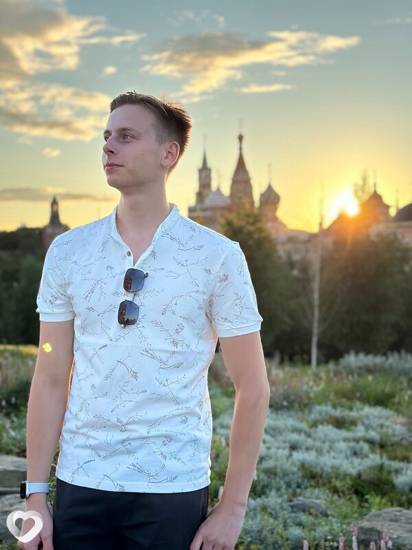 Тёма, 22, Москве — анкета №2097199