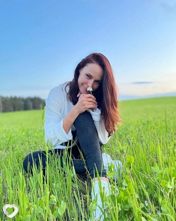 Елена, 25, Кингисеппе — анкета №1383880