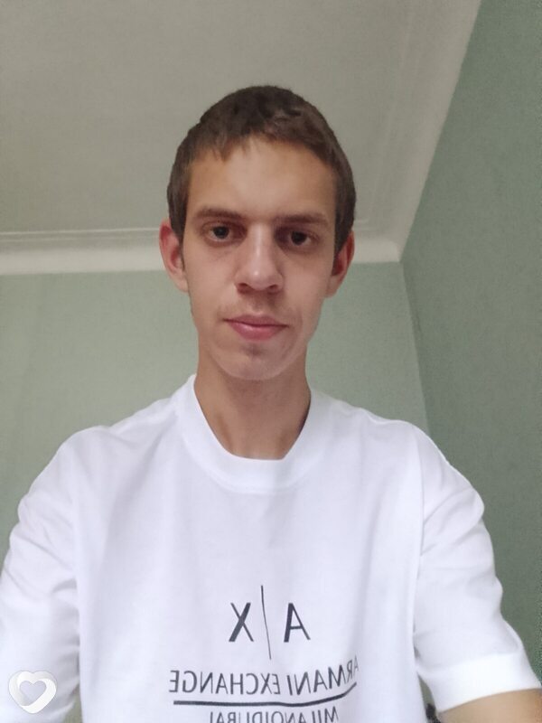 Антон, 21, Великих Луках — анкета №1384782