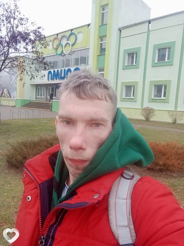 Валентин, 26, Речице — анкета №1385575