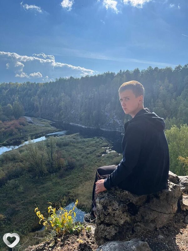 Кирилл, 20, Екатеринбурге — анкета №1386252
