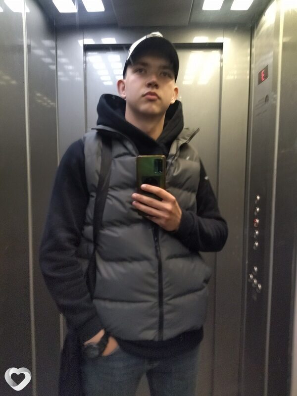 Анатолий, 24, Серпухове — анкета №1387829