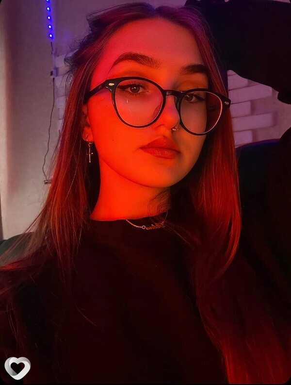 Аня, 24, Москве — анкета №1388676
