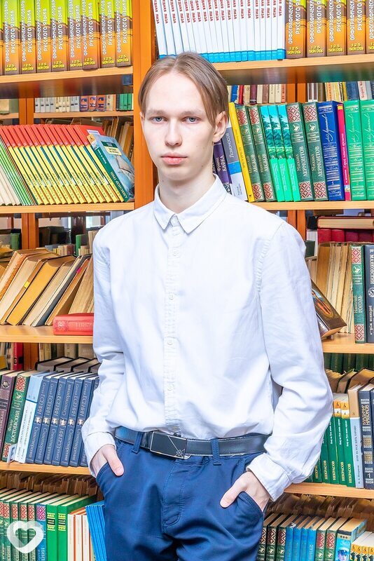 Олег, 20, Москве — анкета №1388976
