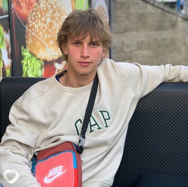 Максим, 22, Минске — анкета №1389048