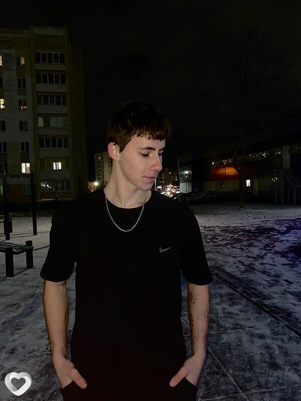 Виталий, 20, Гомеле — анкета №1389839
