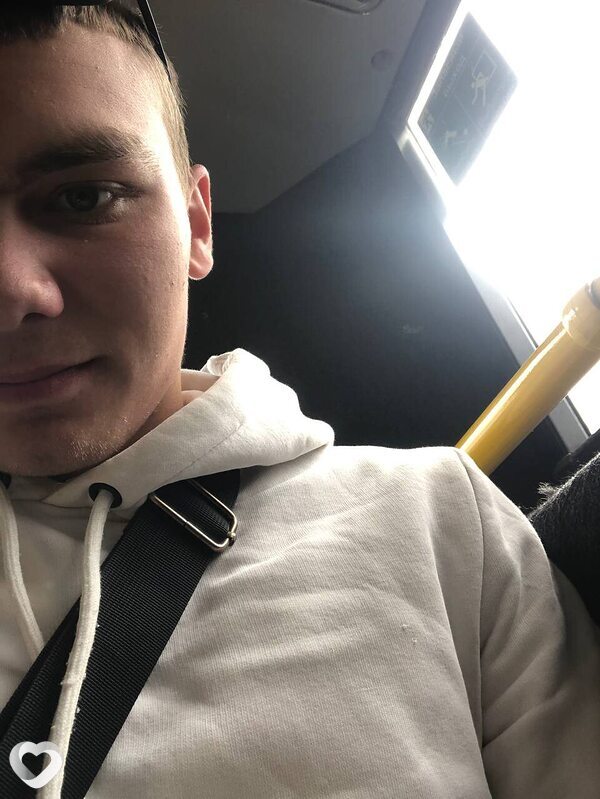 Влад, 20, Калинковичах — анкета №1390772