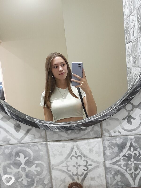 Карина, 22, Москве — анкета №1390940