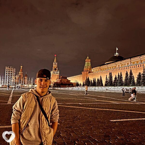 Данил, 21, Москве — анкета №1391765