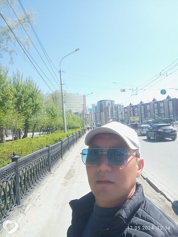 Сухроб, Алмалык