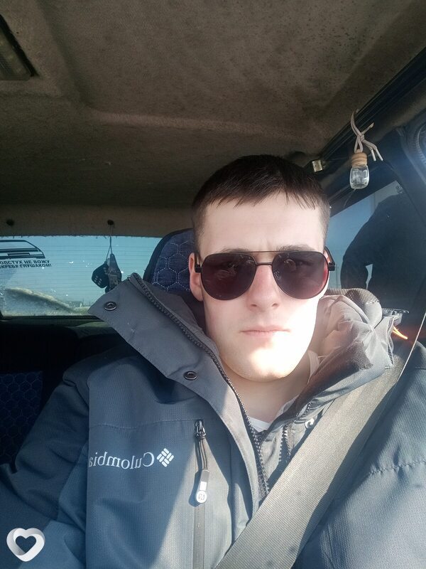 Антон, 21, Петропавловске — анкета №1392938