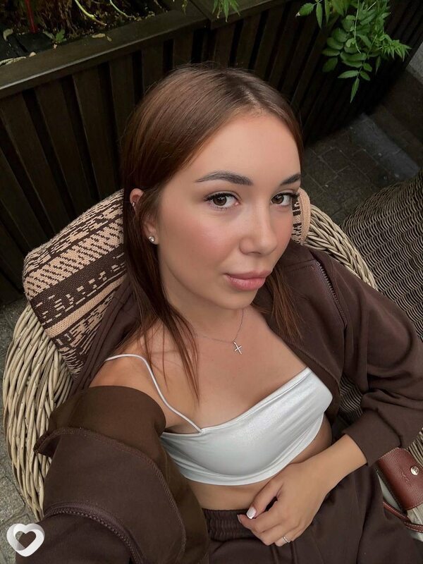 Марина, 21, Екатеринбурге — анкета №1392944