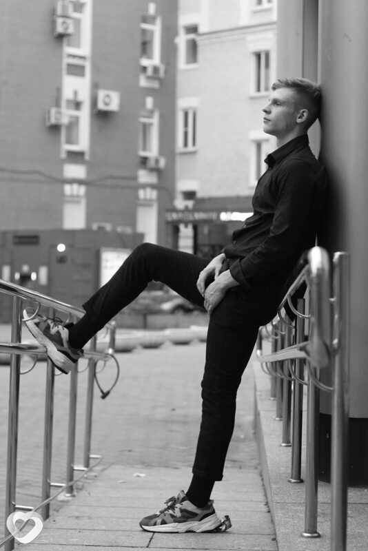 Артём, 25, Москве — анкета №1393469