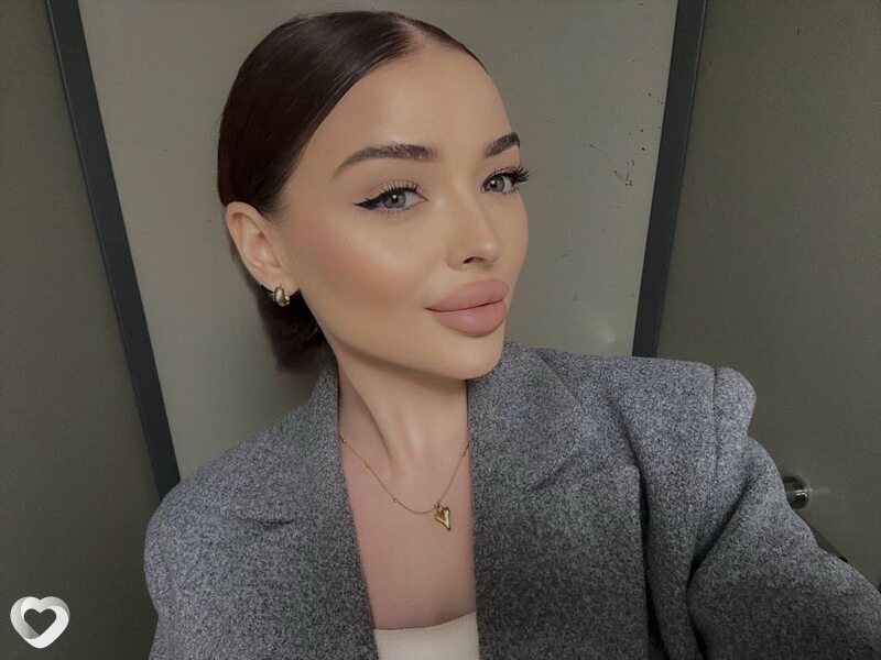 Алёна, 21, Минске — анкета №1393695