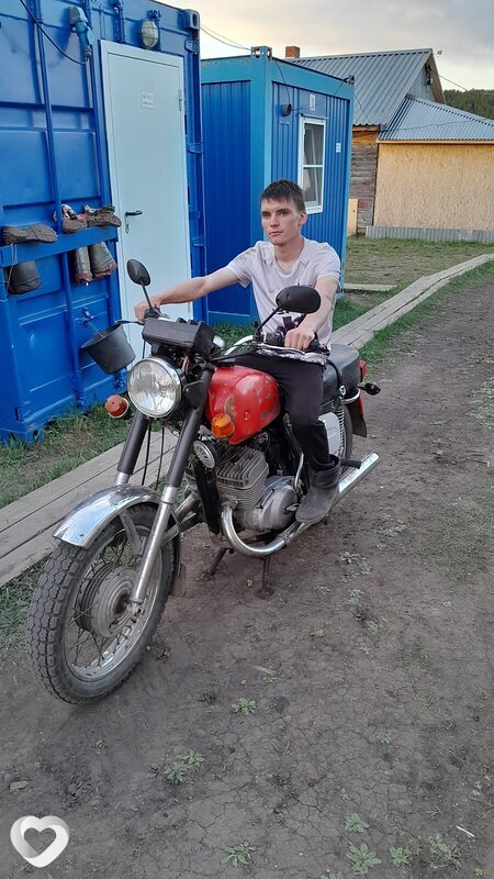 Максим, 21, Иркутске — анкета №1393750
