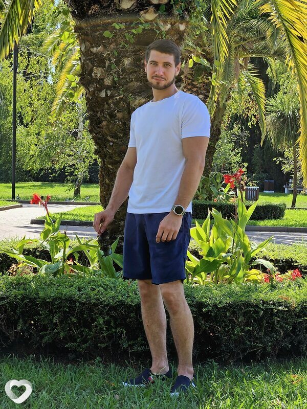 Максим, 29, Адлер — анкета №1394131