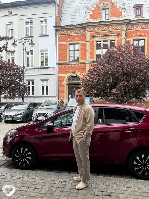 Qasan, Гливице