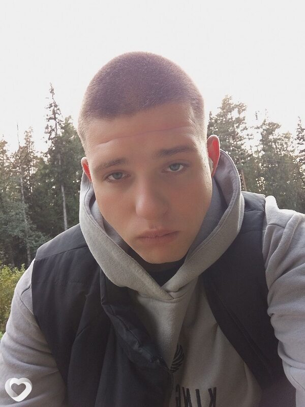 Анатолий, 21, Минске — анкета №1394397
