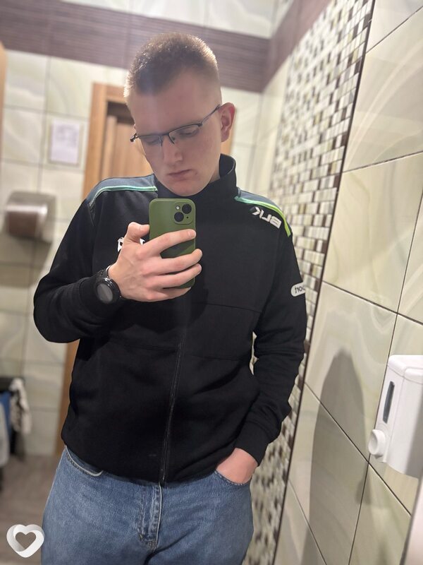 Денис, 21, Минске — анкета №1394839