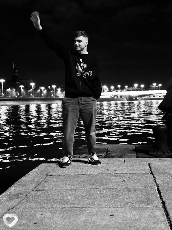 Славик, 21, Москве — анкета №1395687