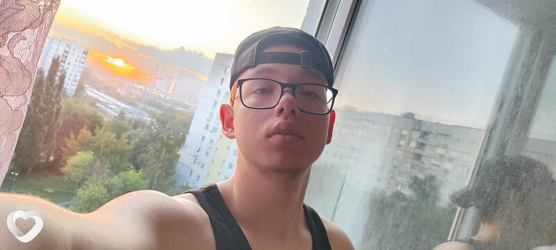 Ярослав, 21, Москве — анкета №1395965