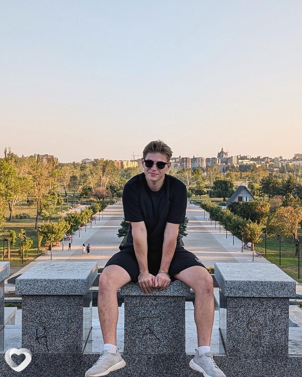Михаил, 23, Ростове-на-Дону — анкета №1395765